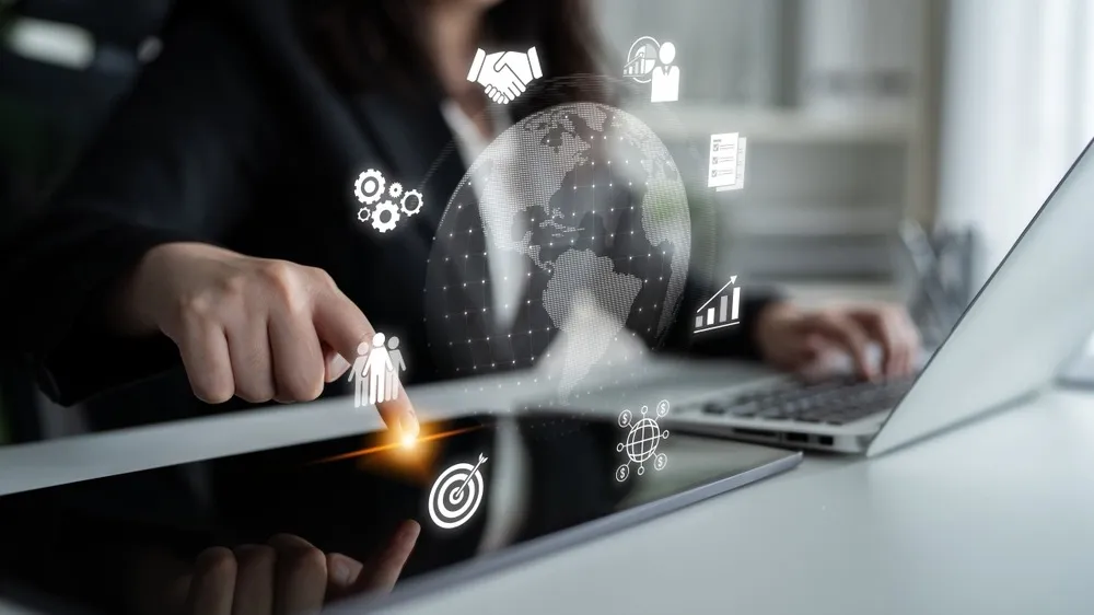 Illustration for Integrated marketing strategy aligning paid campaigns with SEO and content